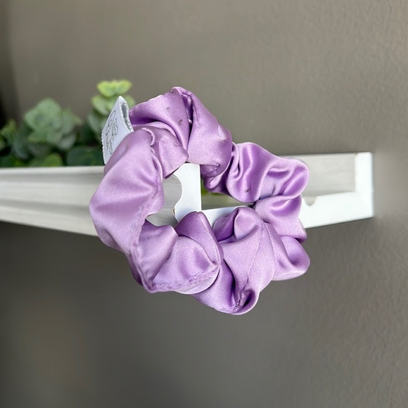 Dew Edit Purple Mini Scrunchie from The Dream Makers Set - Picture 1 of 2